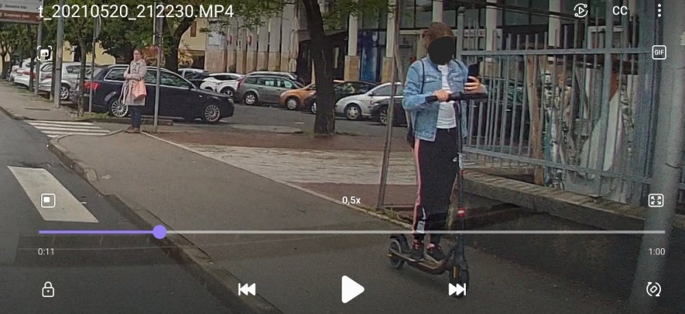 Screenshot_20210520-213024_Video Player.jpg