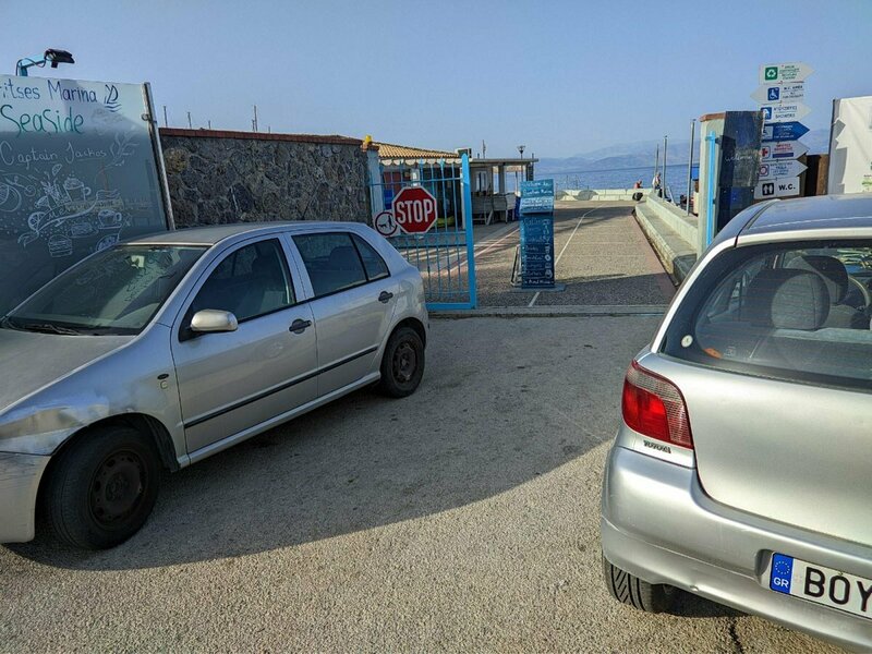 ZOE_zaparkirana_polnilnica_GR_Krf.jpg